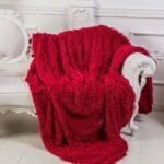 220×240  Pūkains gultas pārklājs-pleds (bordo)