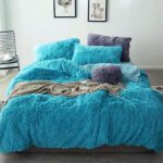 200×220  Pūkains gultas pārklājs-pleds (tirkīza)