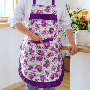 Priekšauts ar ziedu rakstu