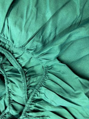 200×220 Palags ar gumiju by Mylano Exclusive Collection /100% KOKVILNA SATĪNS (zaļš) - Image 2