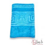 50×90 cm Luks klases vannas dvielis ar Versace simboliku Light Blue / gaiši zils (vidēja lieluma)