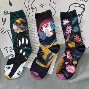 Kokvilnas sieviešu zeķes ar mākslas zīmējumu