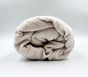 160×200 Trikotāžas palags ar gumiju Jersey / 100% kokvilna (balts ar roza toni)