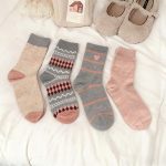 Siltas sieviešu ziemas zeķes no kokvilnas ,vidēja garuma, 4 dizaini
