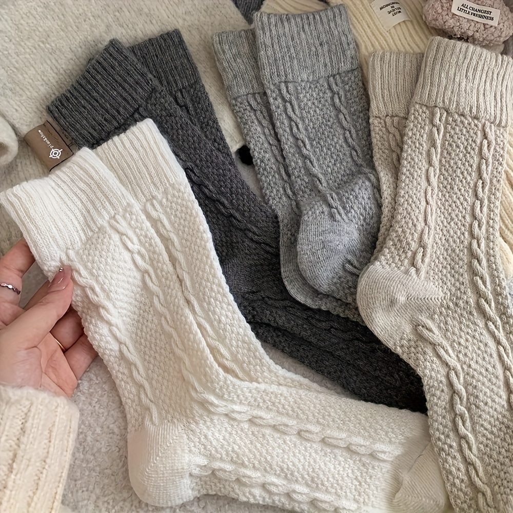 1919 -3 Sieviešu kokvilnas zeķes ar pīto rakstu – mīkstas, siltas un stilīgas ikdienai - Image 1