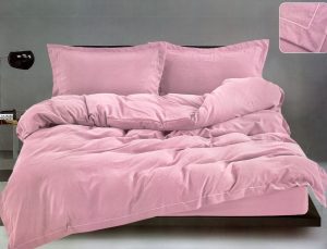 200×220 Luksusa satīna gultas veļas komplekts ar dekoratīvām mežģīnēm, palags ar gumiju (maigi rozs)