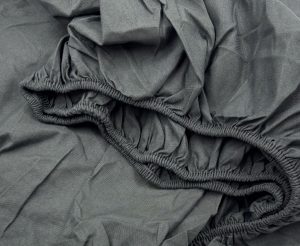 160×200 Palags ar gumiju by Mylano  Exclusive Collection / 100% kokvilna satīns (tumši pelēks) - Image 3