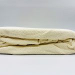 80×160 cm Bērnu frotē palags ar gumiju – Premium komforts (maigs krēms)