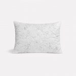 Mīksts antialerģiskais spilvens Lux Comfort 50×70 cm ar rāvējsledzēju