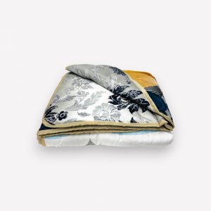 150×200 Vidēja biezuma sega ar poliestera pildījumu Algita