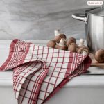 Virtuves kokvilnas dvielis Wafel - sarkans ar ornamentu