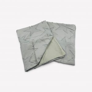 70×80 Spilvendrāna Premium Comfort Satin ar dekoratīvu reljefa rakstu (Gaiši pelēka) - Image 3