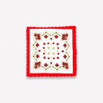 Elegants sieviešu auduma kabatlakatiņš 28×28 cm ar ziediem (sarkans)