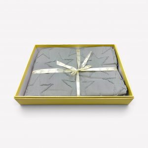 200×220 Segas pārvalks (konverts) Luna Home – ar elegantu reljefa izšuvuma rakstu (gaiši pelēks)
